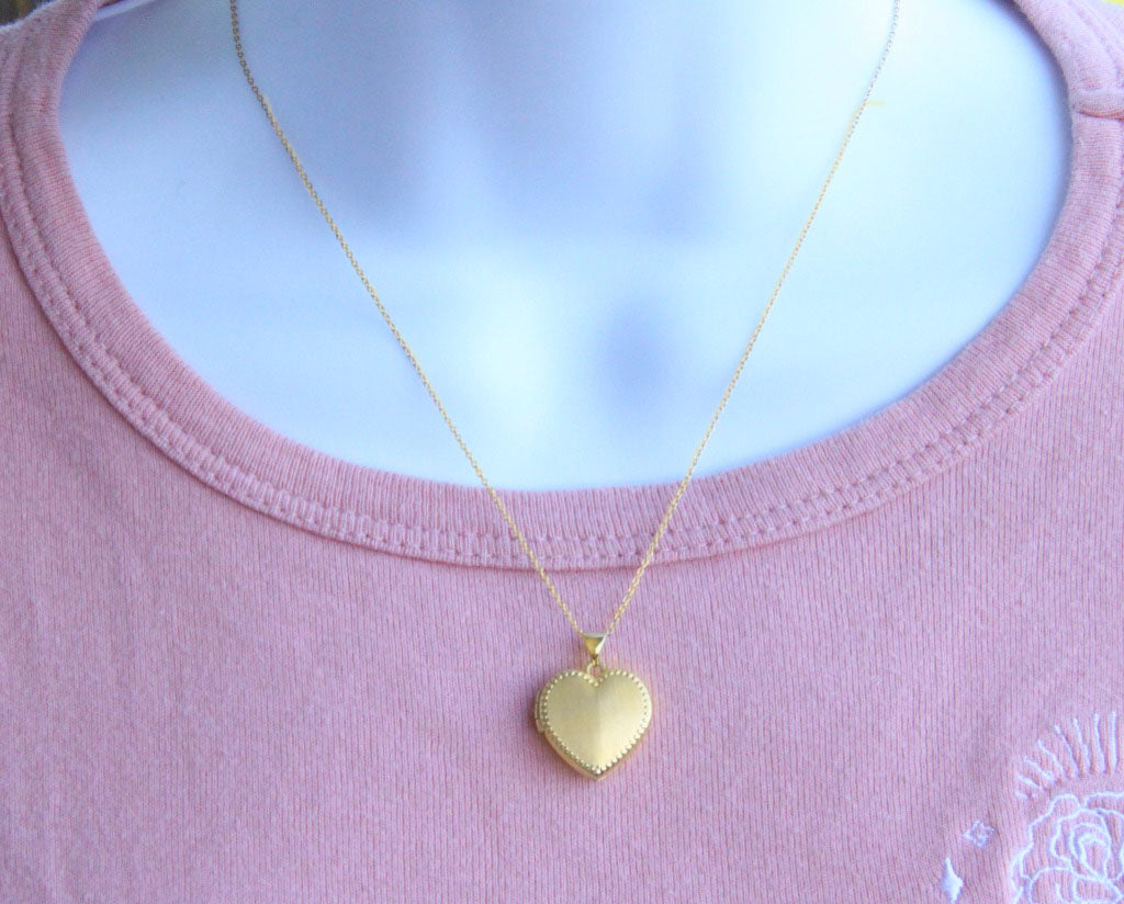 14k solid Gold heart necklace, Love gift, heart locket, Gift for Mum