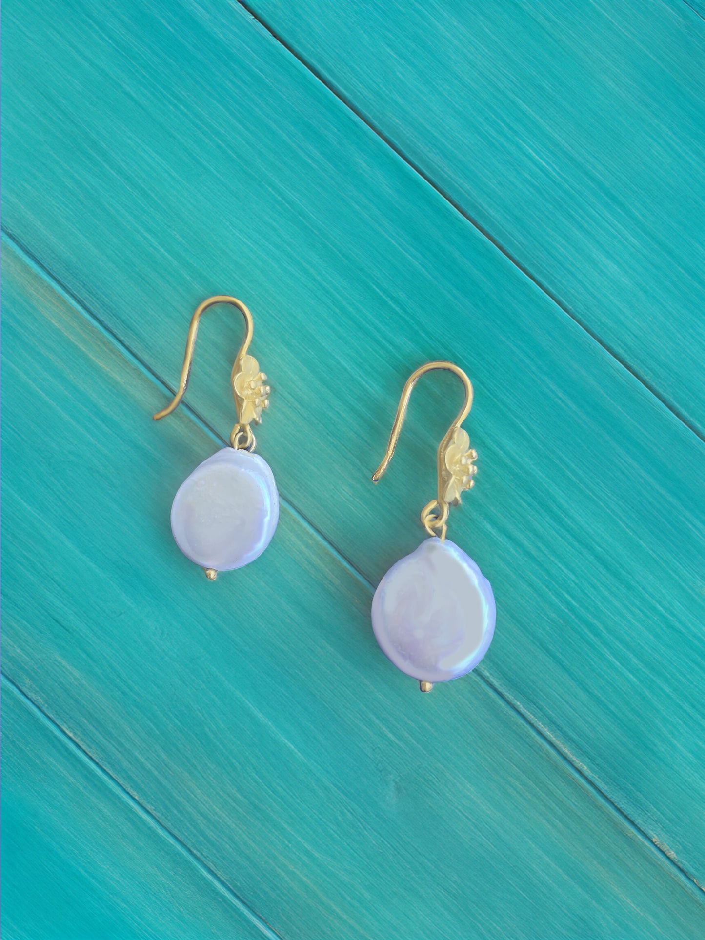 Mother of Pearl Flower Earrings